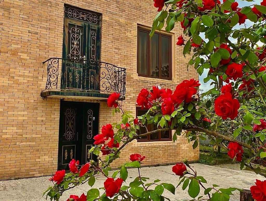 Hotel G I O Samtredia Exterior photo